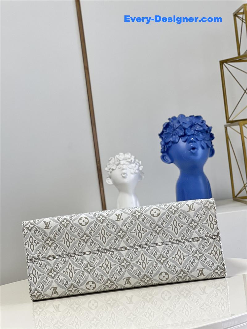 louis vuitton lv onthego large canvas bag