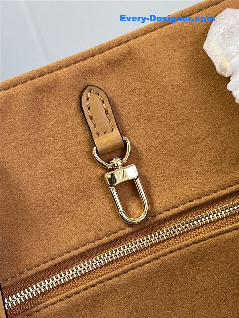 louis vuitton lv onthego large canvas bag