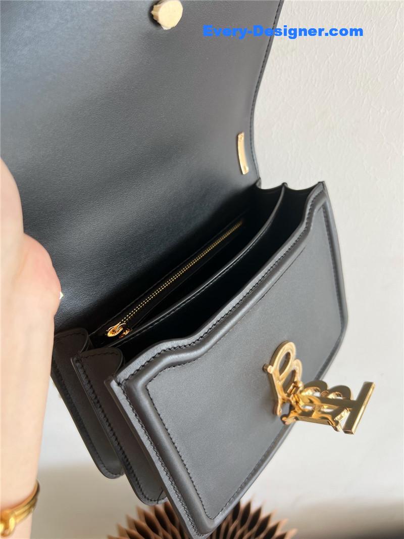 burberry tb logo lock bag