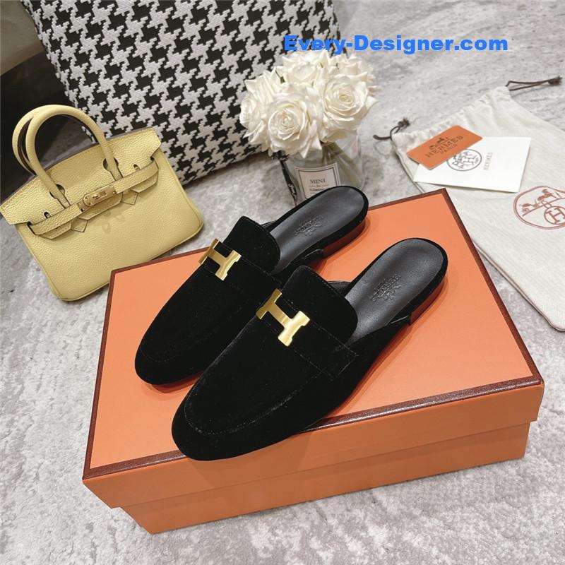 H**me5 h buckle classic slippers