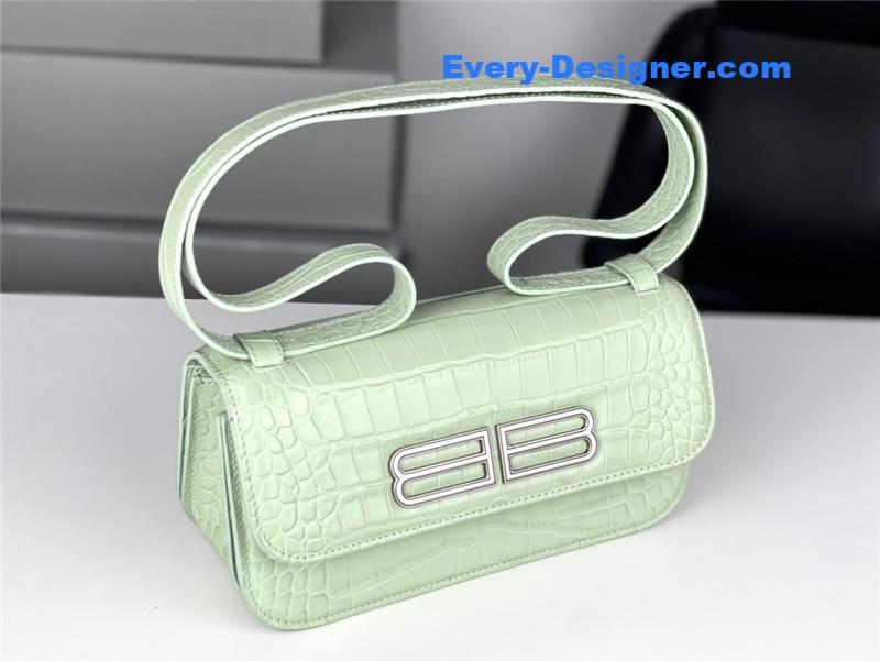 Ba1en*iaga gossip small bag crocodile