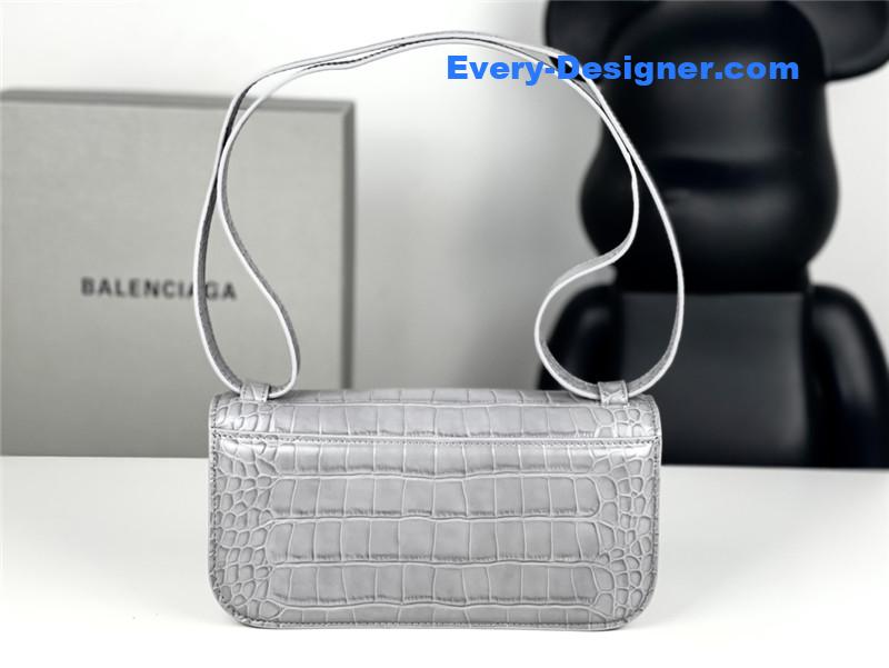 Ba1en*iaga gossip small bag crocodile