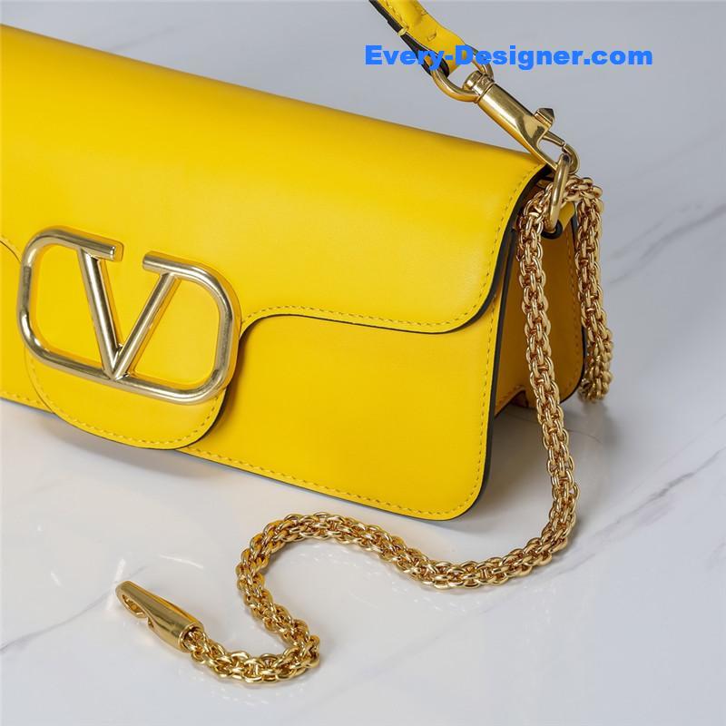 Va1e*ntin0 vlogo signature shoulder bag