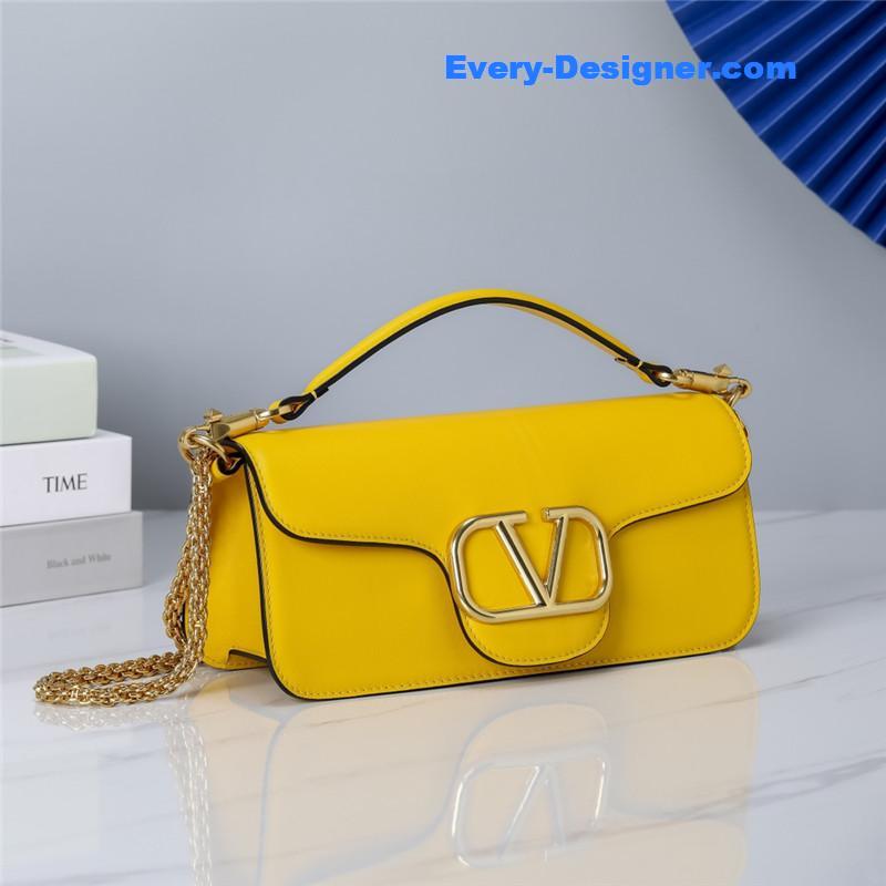 Va1e*ntin0 vlogo signature shoulder bag