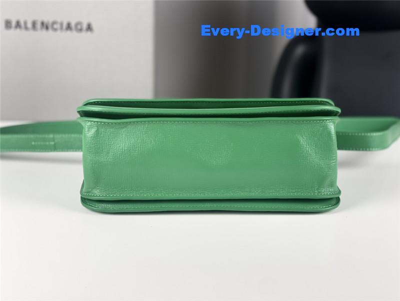 Ba1en*iaga gossip bag small