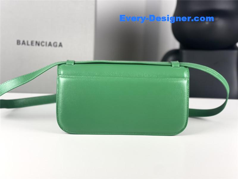 Ba1en*iaga gossip bag small