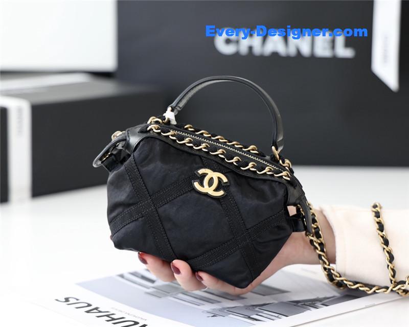 Ch**el lightweight nylon shoulder bag