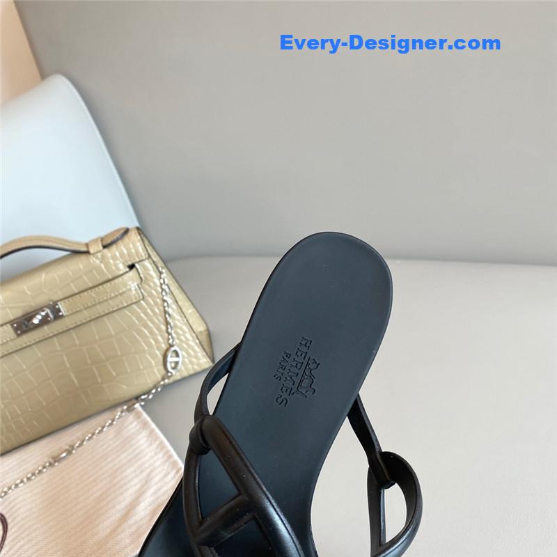 H**me5 new pig nose chain flip flops