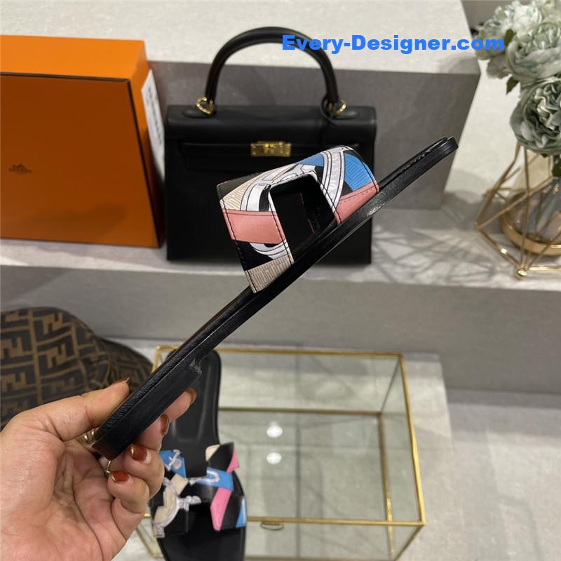 H**me5 early spring new color slippers