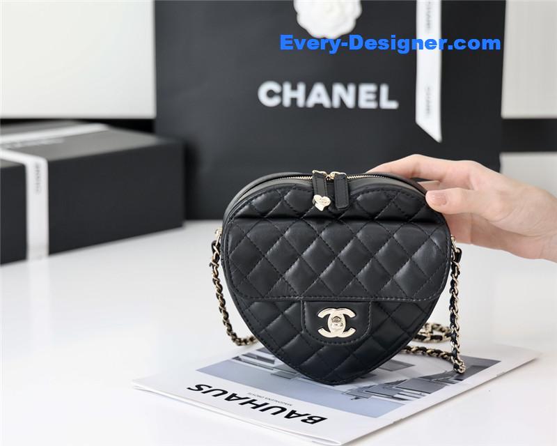 Chanel diamond heart bag black