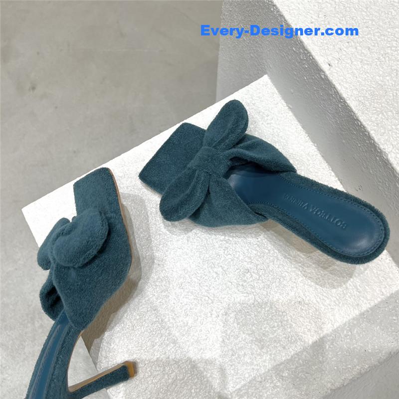 b0tt*ga Ven*ta bow sandals