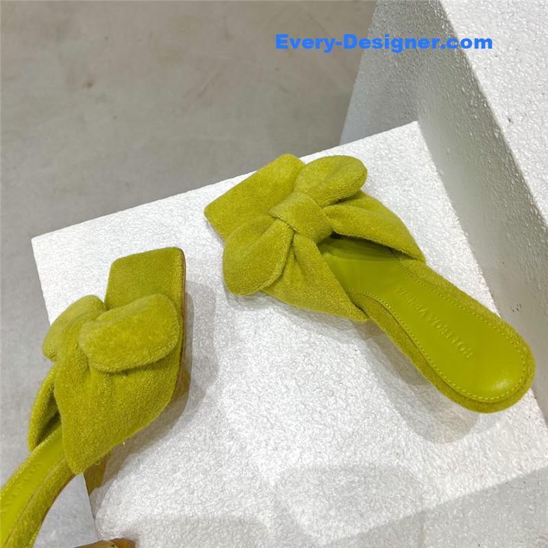 b0tt*ga Ven*ta bow sandals