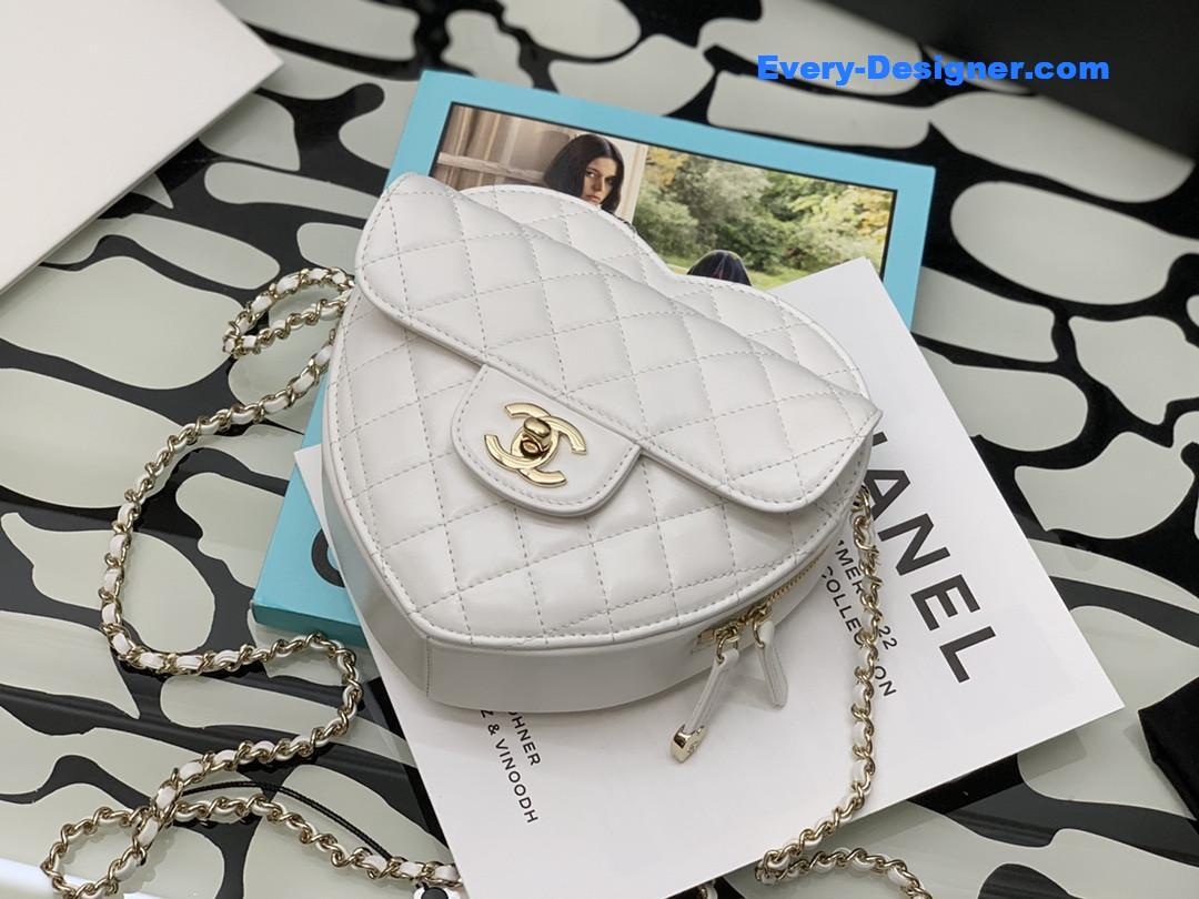 ch**el D1am0nd heart-shaped chain bag