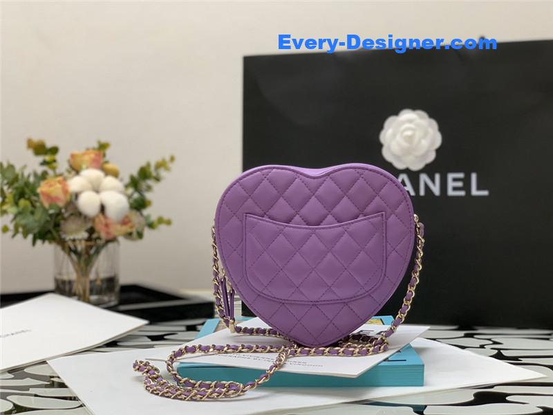 ch**el heart chain D1am0nd bag