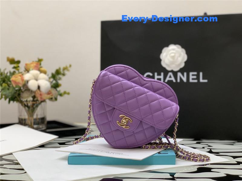 ch**el heart chain D1am0nd bag