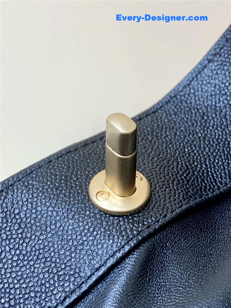 Ch**el hobo bag with chain