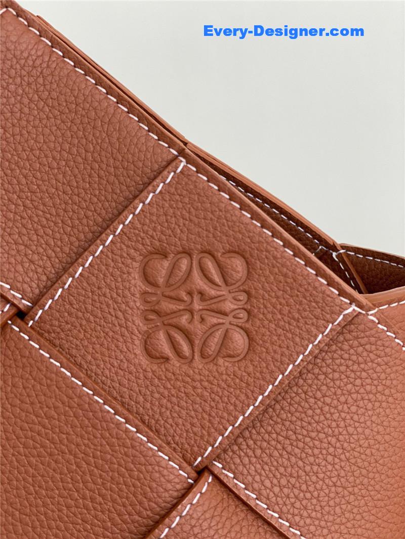 L0ew* woven basket gingham bag