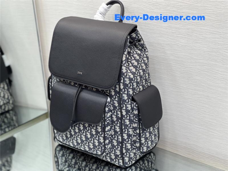 D10r saddle backpack