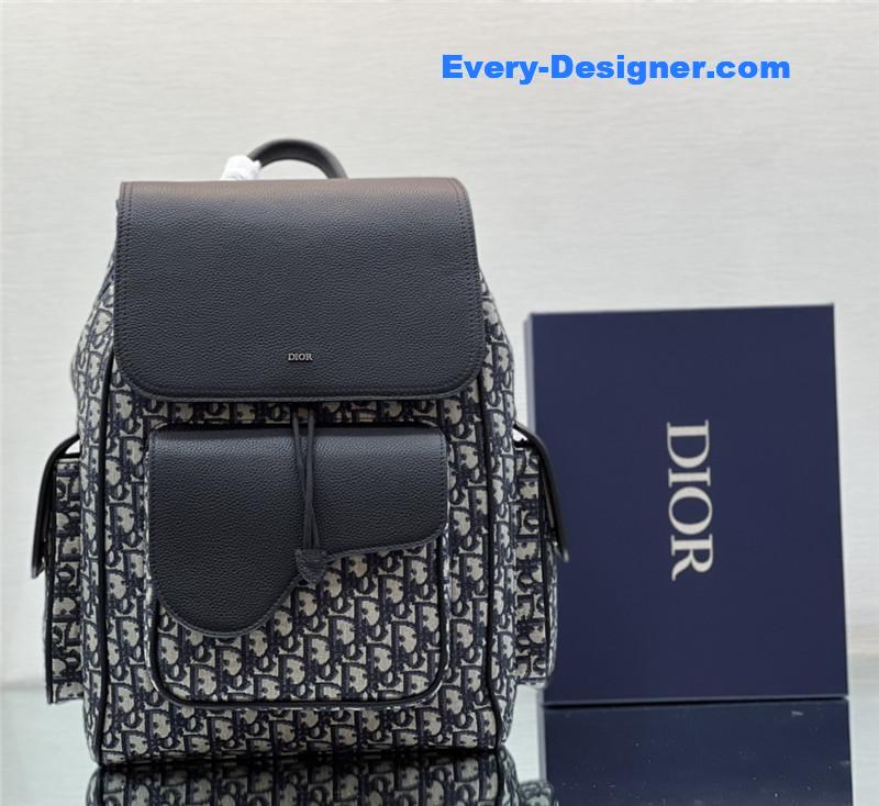 D10r saddle backpack