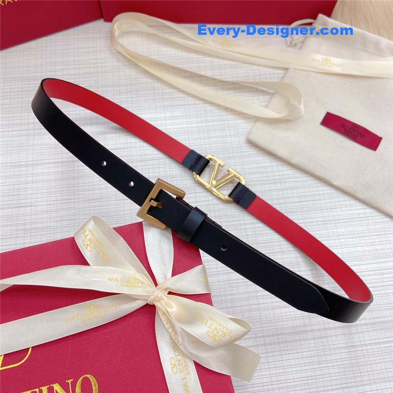 Va1e*ntin0 v buckle belt