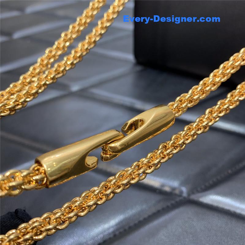 Va1e*ntin0 garavani one stud bag