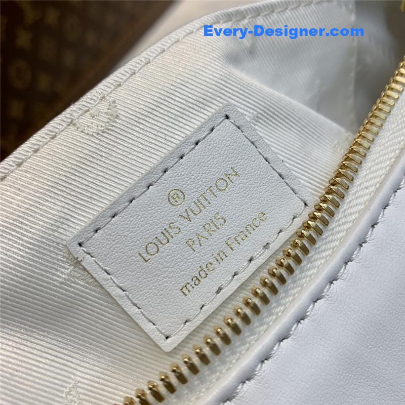 l0vis Vvtt0n lv over the moon bag