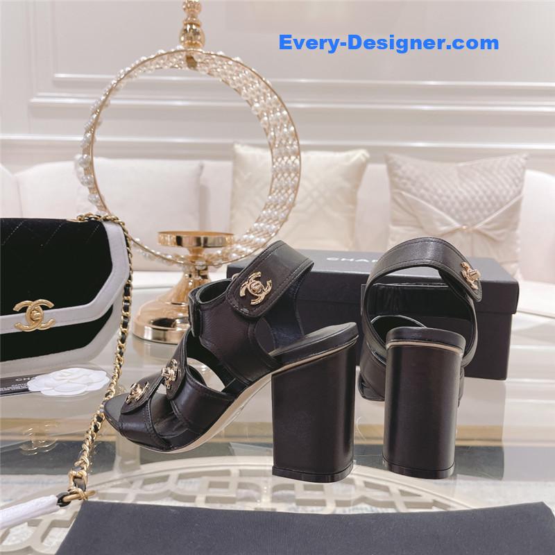 CC early spring catwalk new thick heel sandals