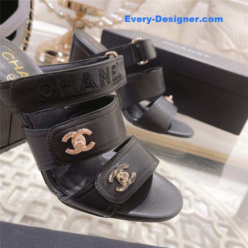 CC early spring catwalk new high-heeled sandals