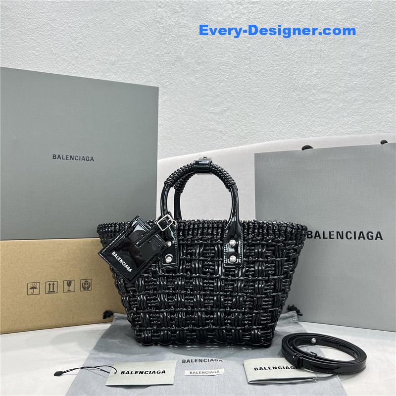 Ba1en*iaga bistro basket
