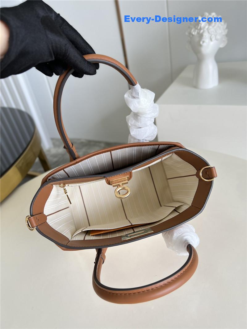 louis vuitton lv on my side bag small