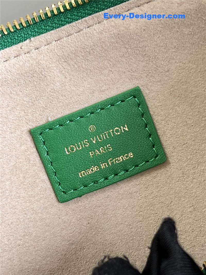 louis vuitton lv coussin bag small green