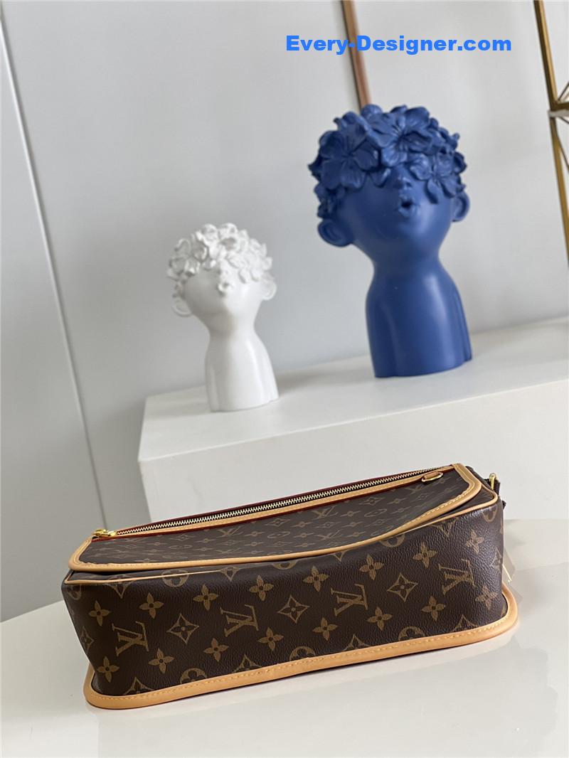 louis vuitton lv messenger bag