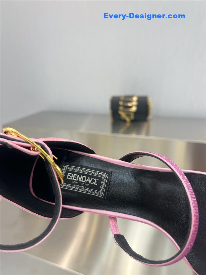 FENDI joint catwalk show sandals