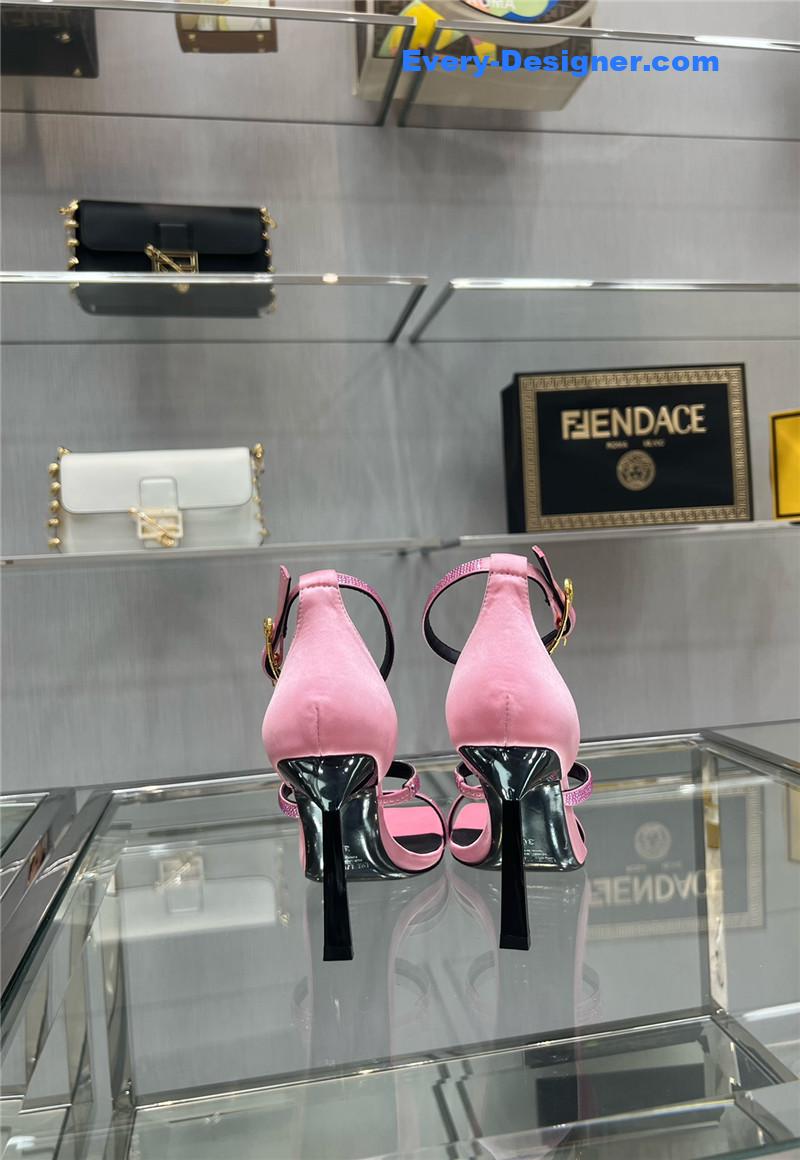 FENDI joint catwalk show sandals