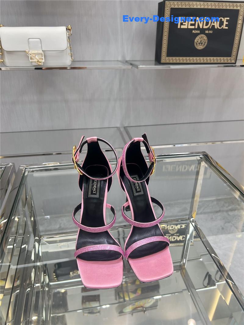 FENDI joint catwalk show sandals