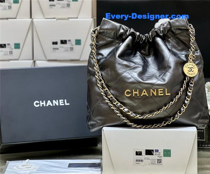 Chanel 22 handbag small