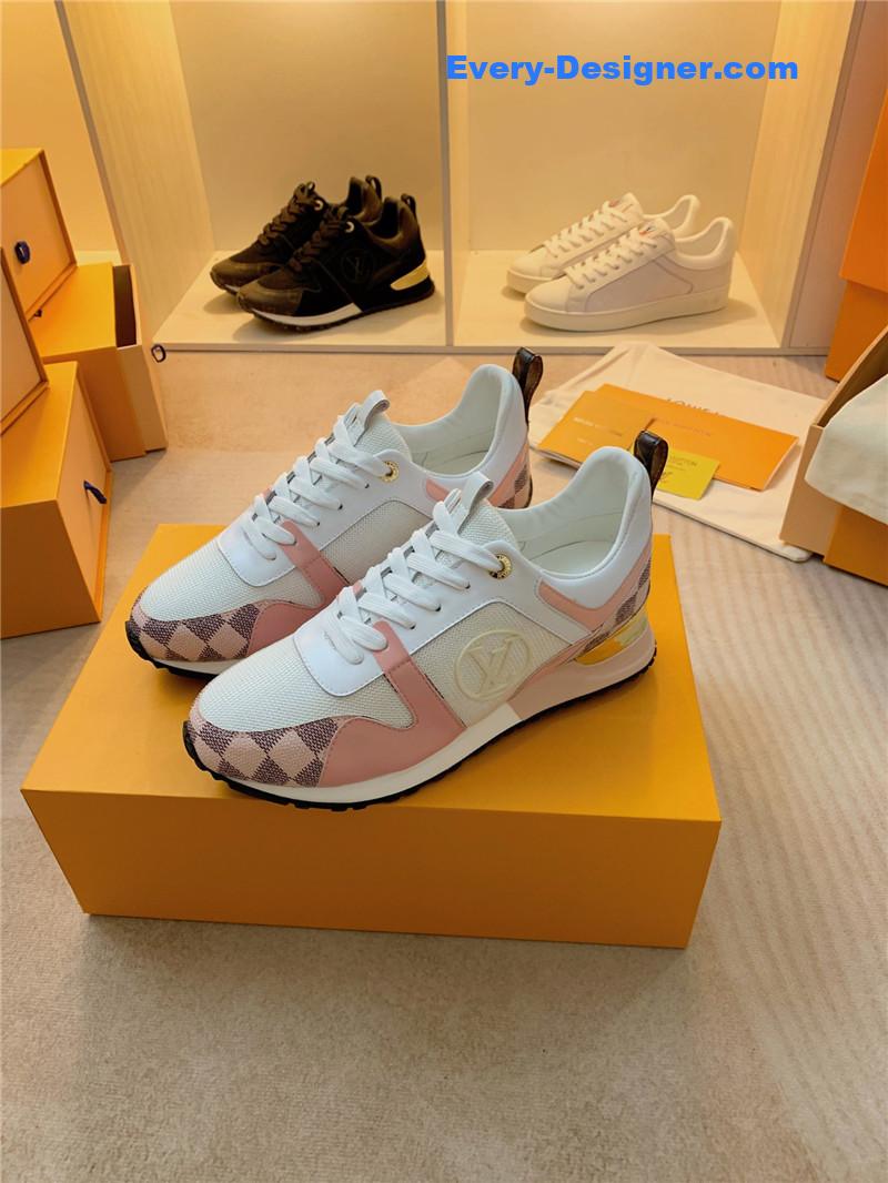 l0vis Vvtt0n lv run away sneakers