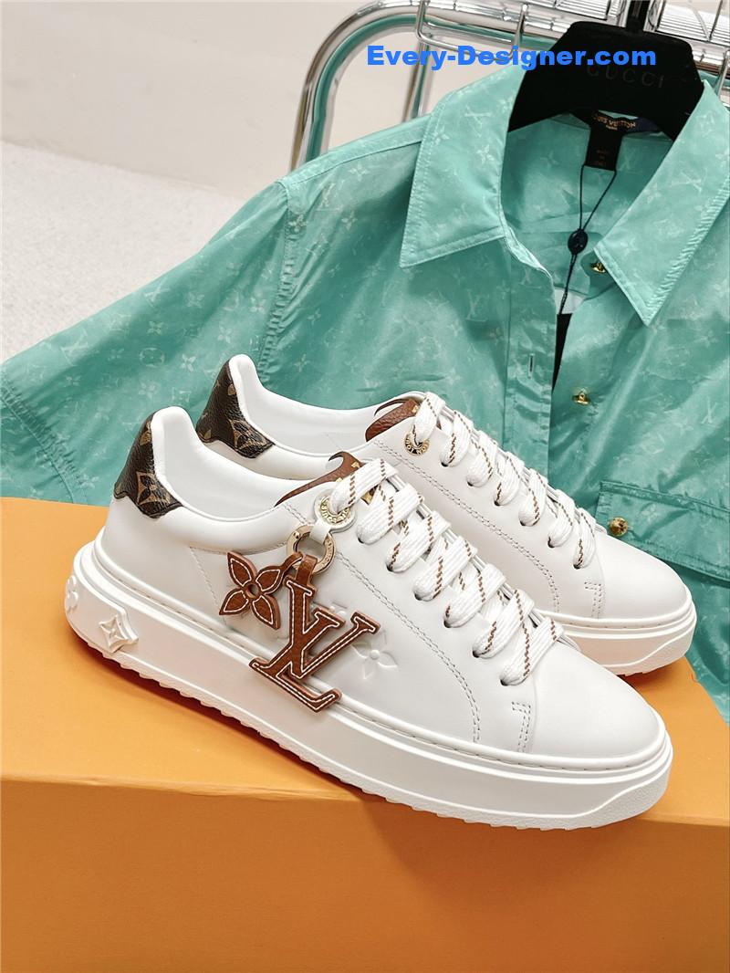 l0vis Vvtt0n lv classic platform sneakers