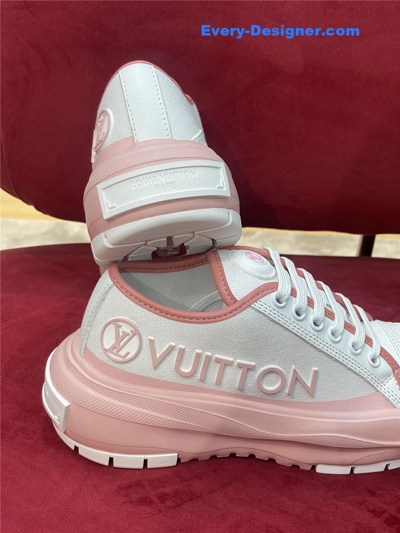 l0vis Vvtt0n lv early spring new color squad sneakers