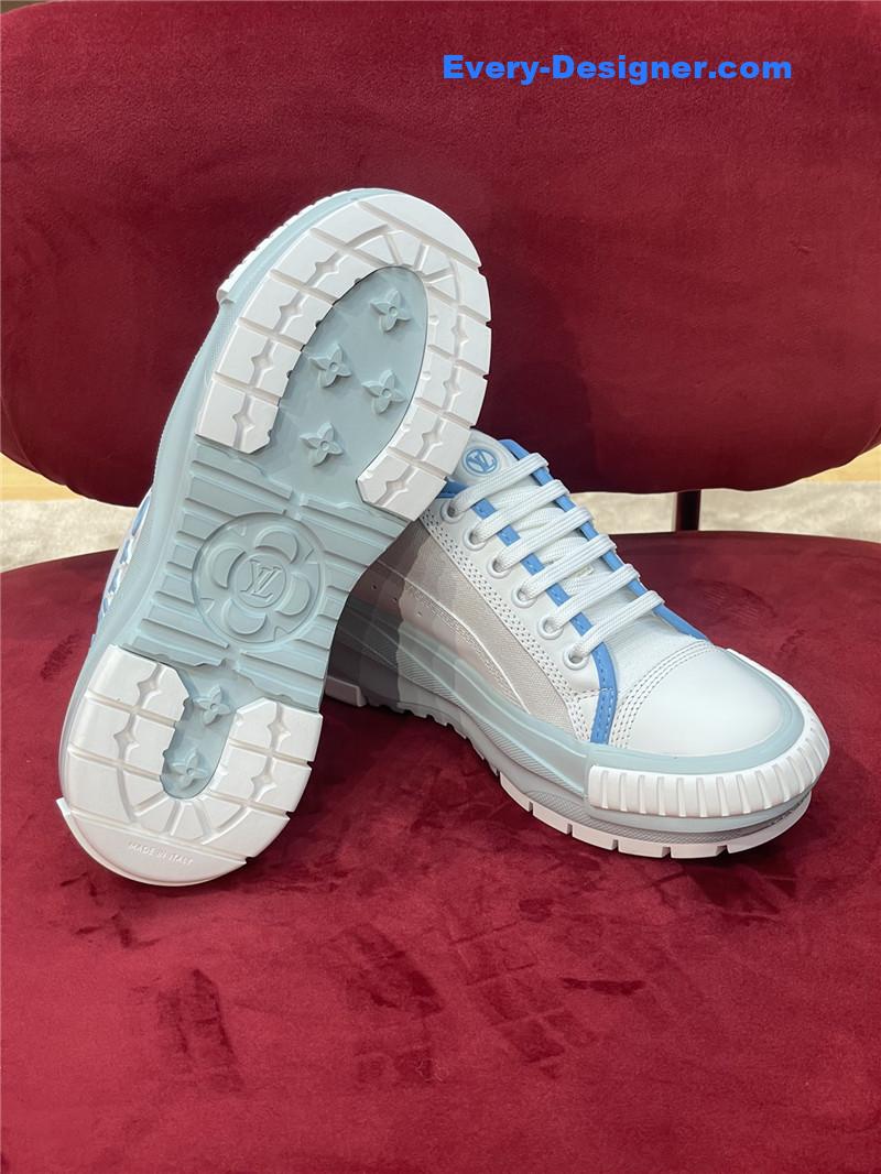 l0vis Vvtt0n lv early spring new color squad sneakers