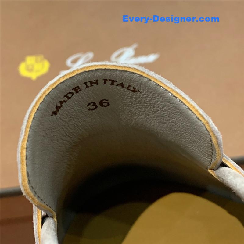 L0r0 P1ana  charms walk loafers