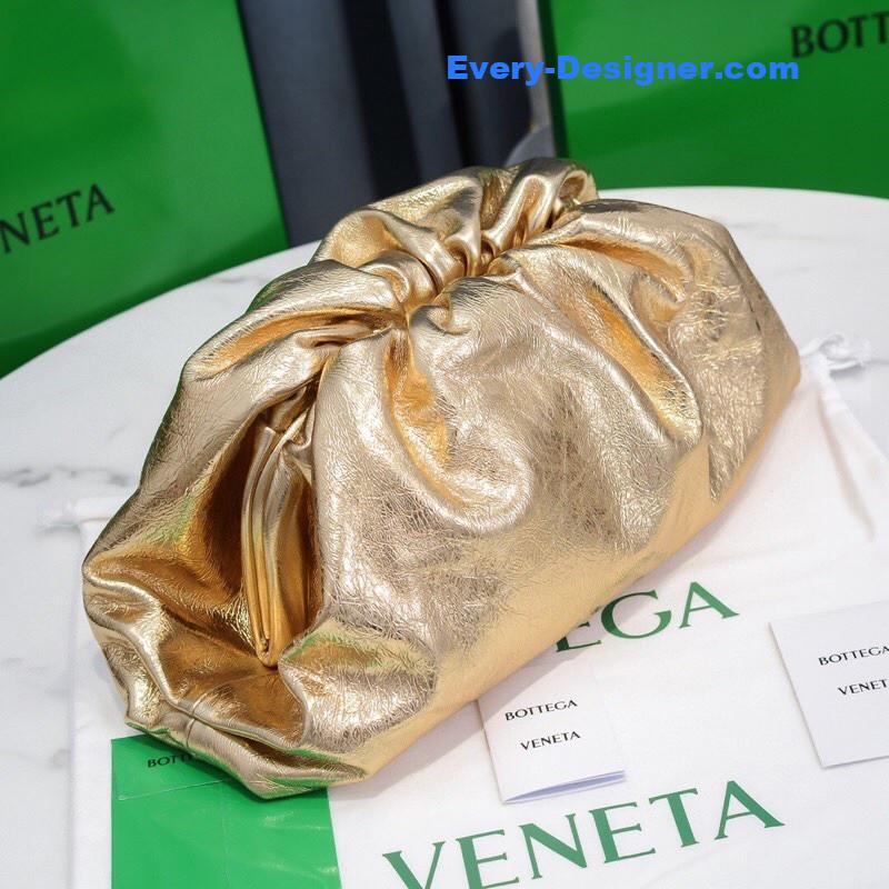 b0tt*ga Ven*ta the pouch bag gold