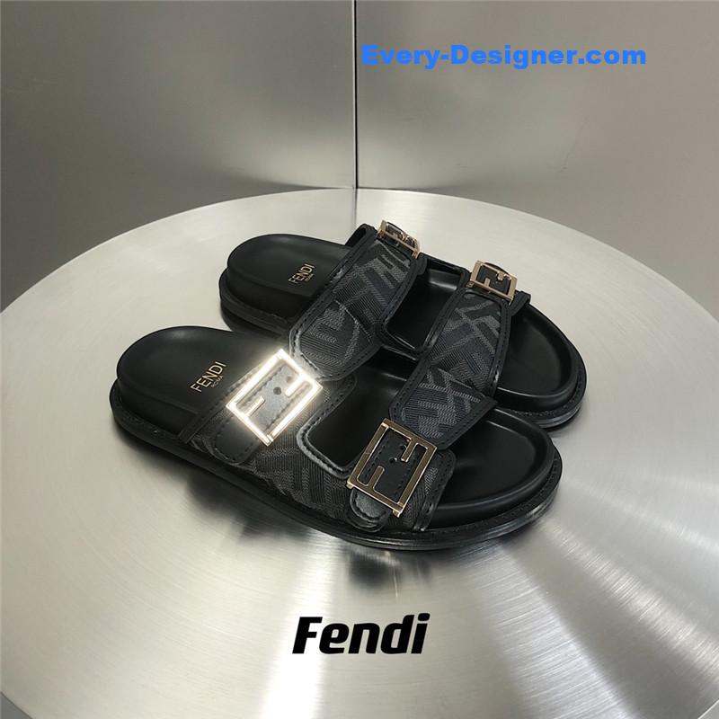 F**di feel presbyopic slippers