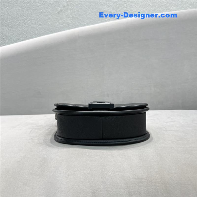 D10r gallop messenger bag