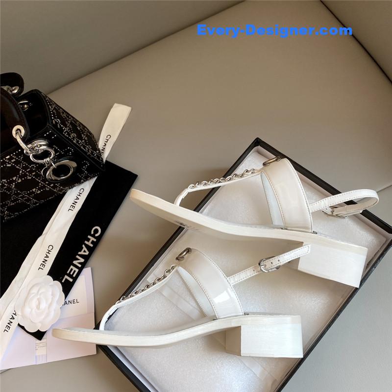 CC logo chain sandals