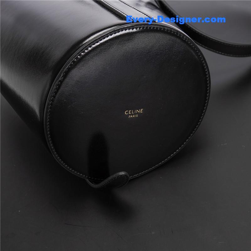 Ce1i*e triomphe bucket bag