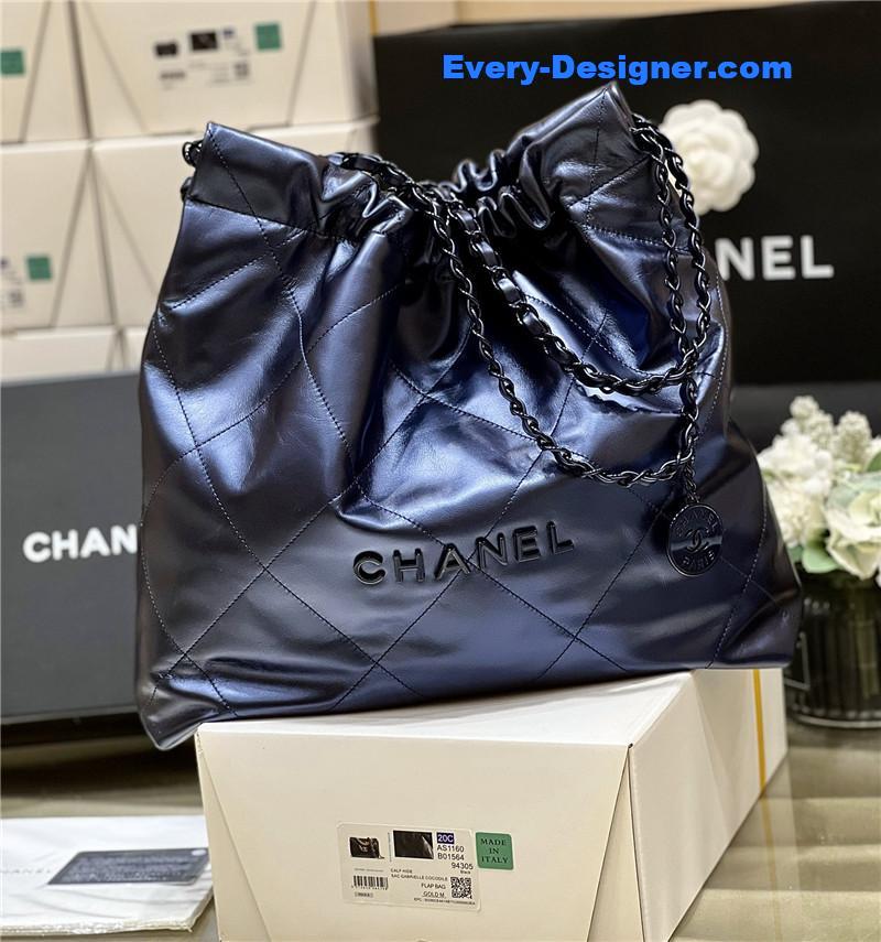 Chanel 22 handbag small