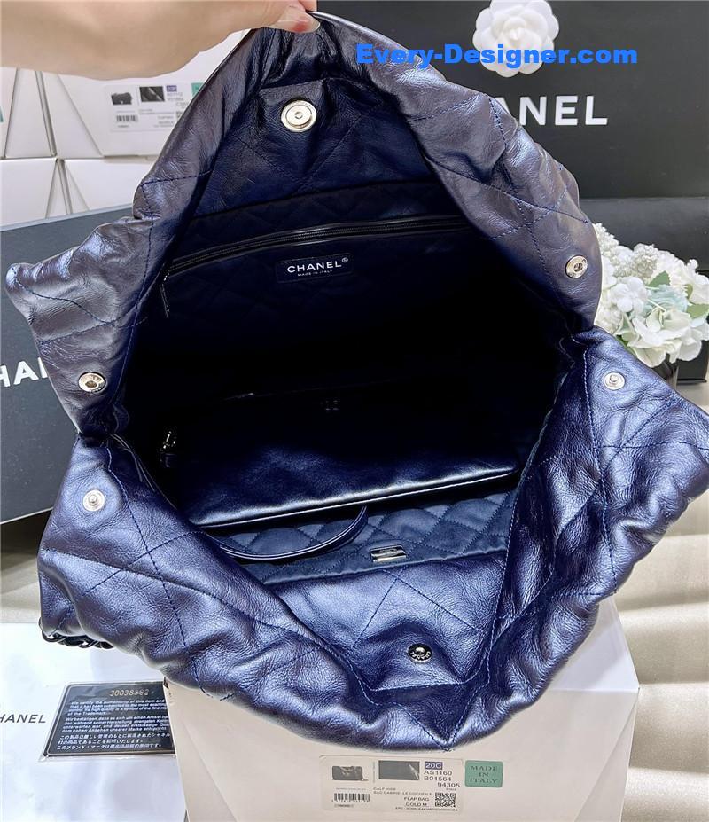 Chanel 22 handbag small