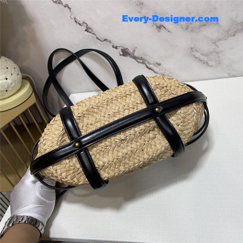 Y51 basket raffia bag