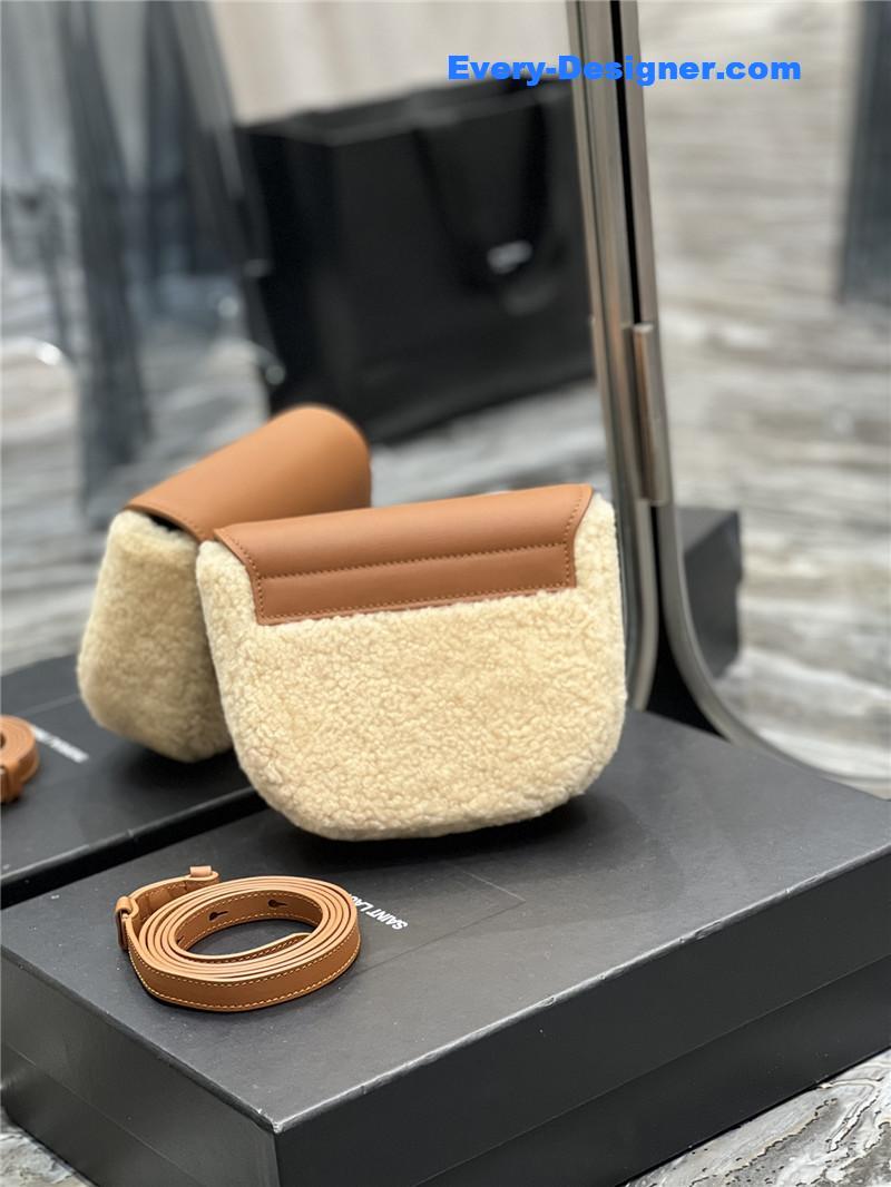 Y51 kaia small wool bag